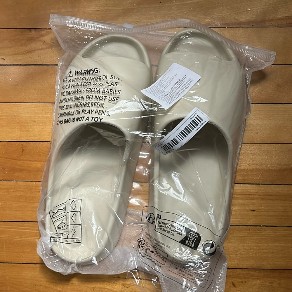 Tan slides size 44-45 brand new